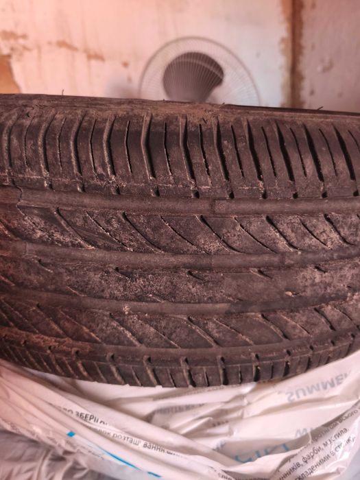 Гума літня, в гарному стані