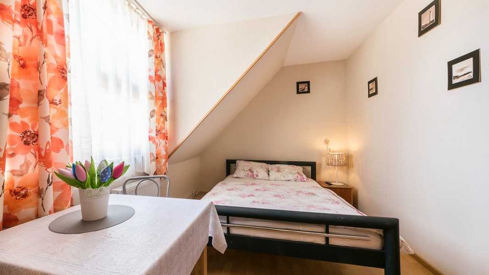 Wakacje  ,pokoje i domki   nad morzem Dębki  Mirek ul Morska 4