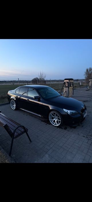 BMW Seria 5 BMW Seria 5 E60/E61 2.5 E60 525d 220 KM M-Pakiet | Carbonschwarz |Zadb
