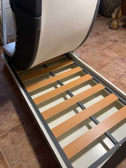 Cama estilo Montessori madeira branca maciça