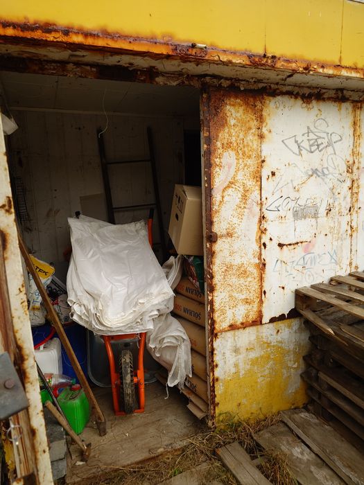 Залізний  будівельний вагоньчик