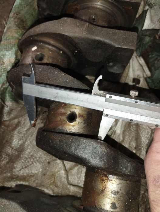 Коленвал т-40  гарному стані