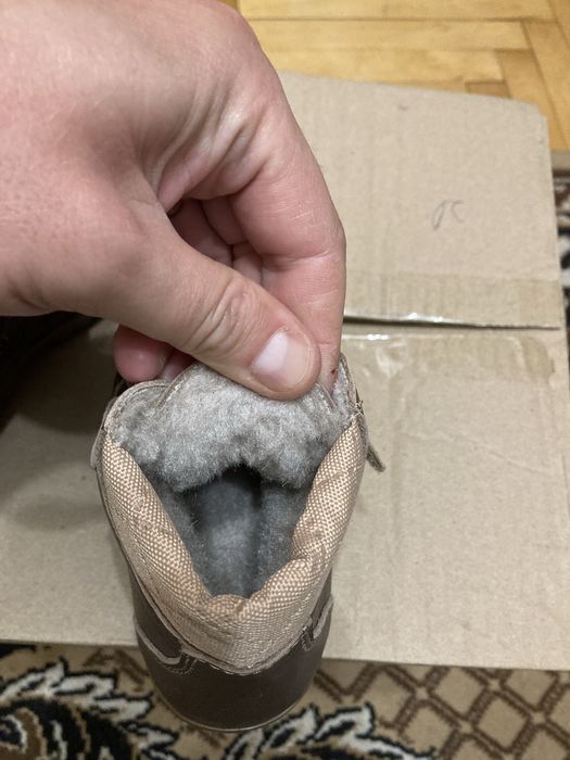 Продам зимние ботинки на мальчика