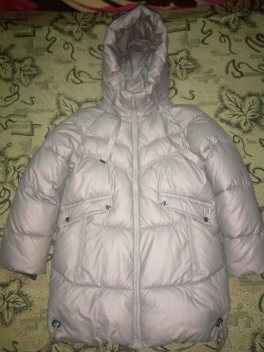 Зимова куртка на дівчинку