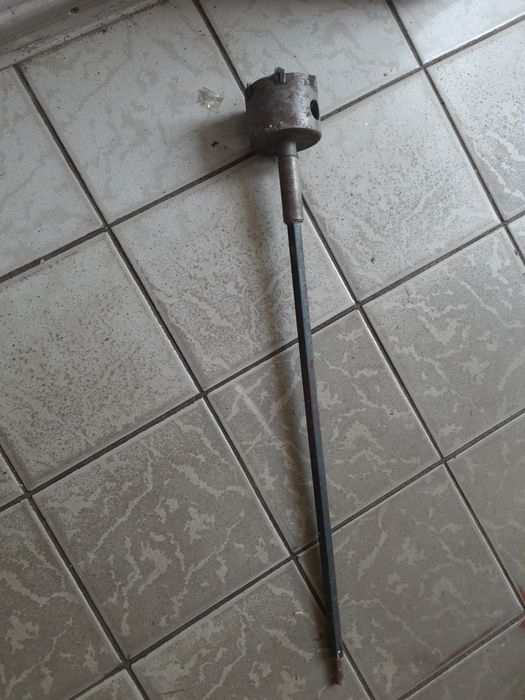 Продам каронку с победитовыми напайками с удленителем для дрели