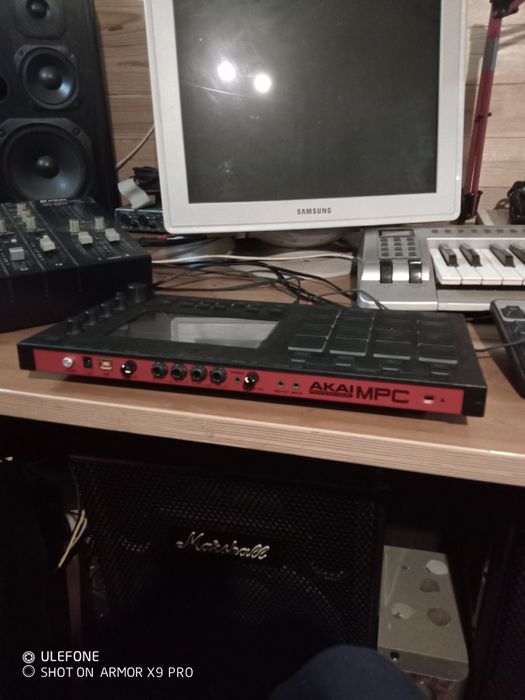 Akai MPC Touch Professionall