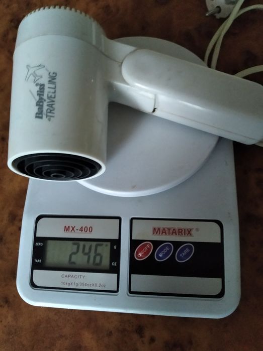 Фен для сушки та укладки волосся