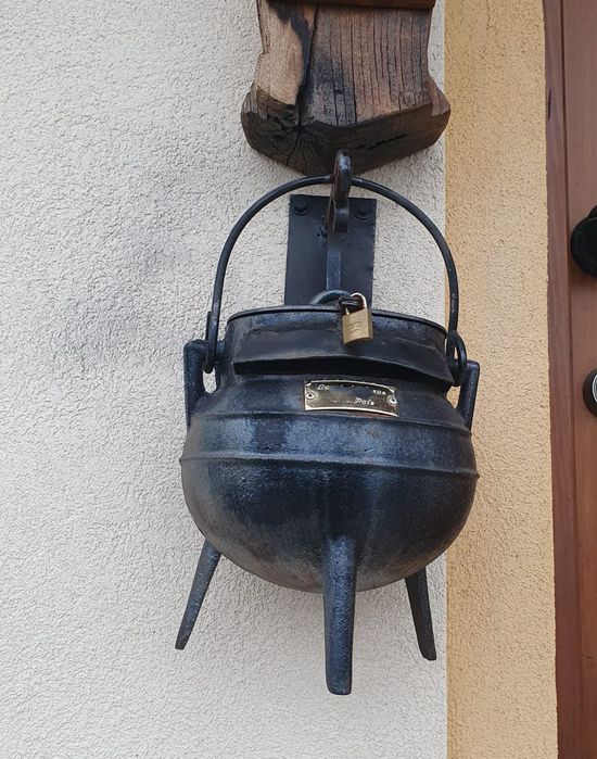 Panela em ferro - caixa de correio