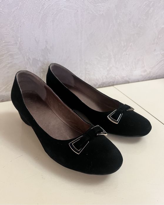 Туфлі балетки