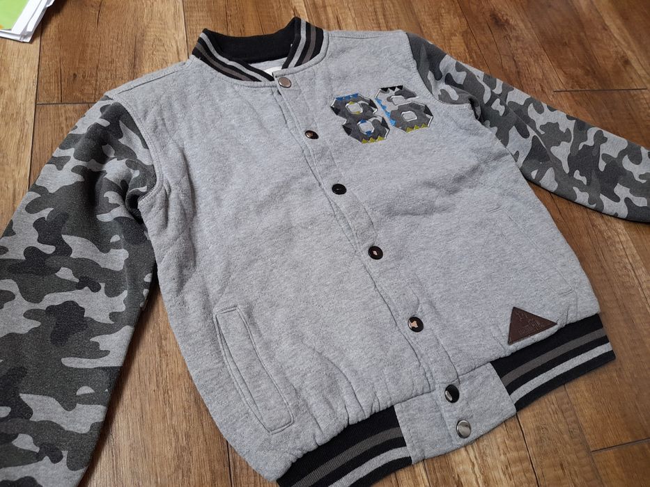 Smyk r. 134 ciepła bluza moro piękna