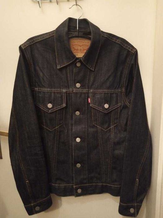 Джинсовая куртка levis. розмір S