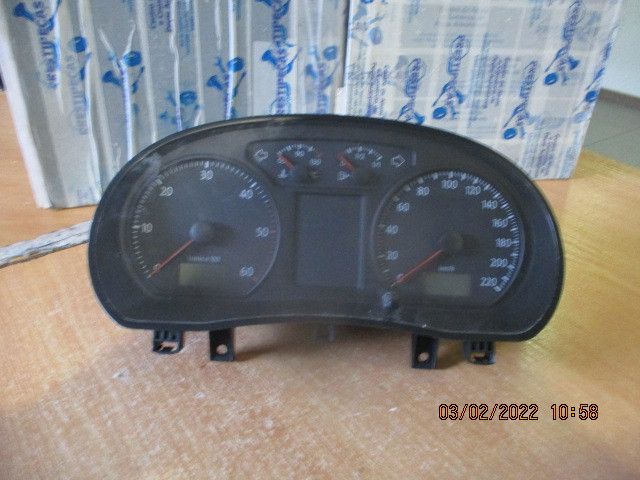 Quadrante / painel de instrumentos VOLKSWAGEN Polo (9N)