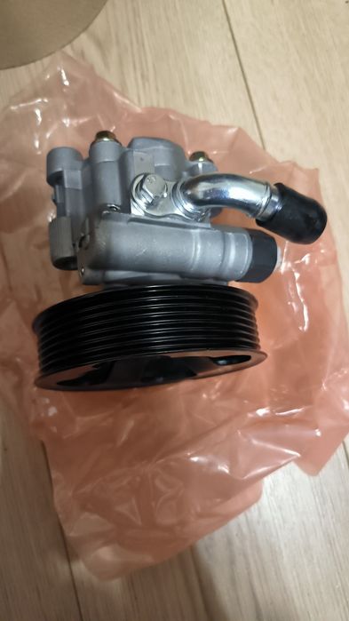 Насос ГУР Camry 40 2.4,  3.5, Lexus es 350.  44310-33170 44310-07040