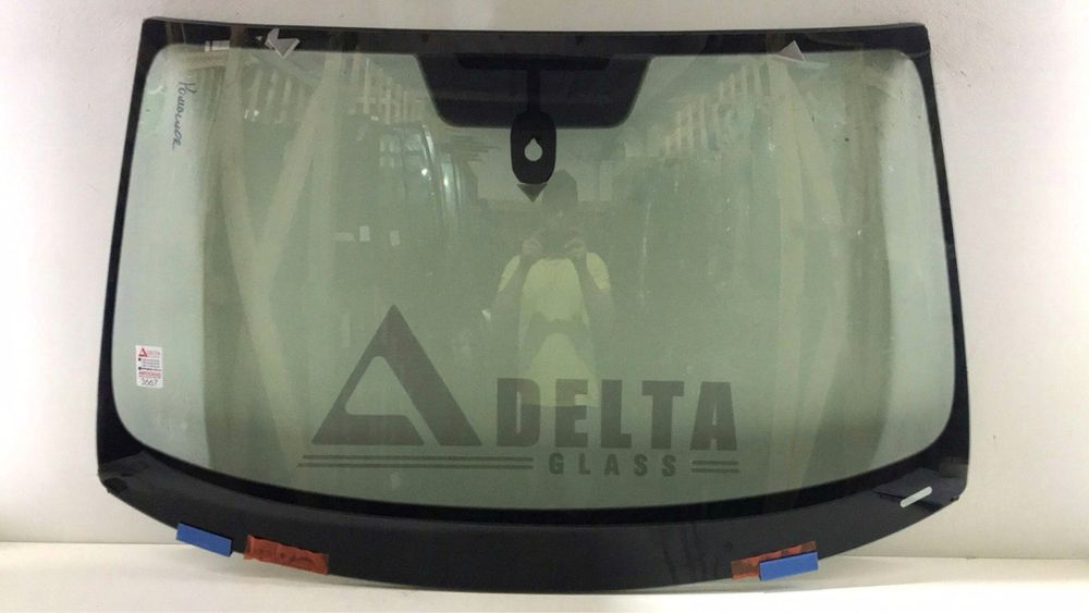 Volkswagen Touareg  2010-2018 вітрове скло