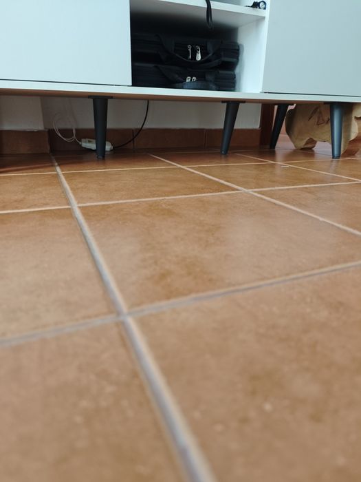 Móvel TV 1.20M branco com 2 portas