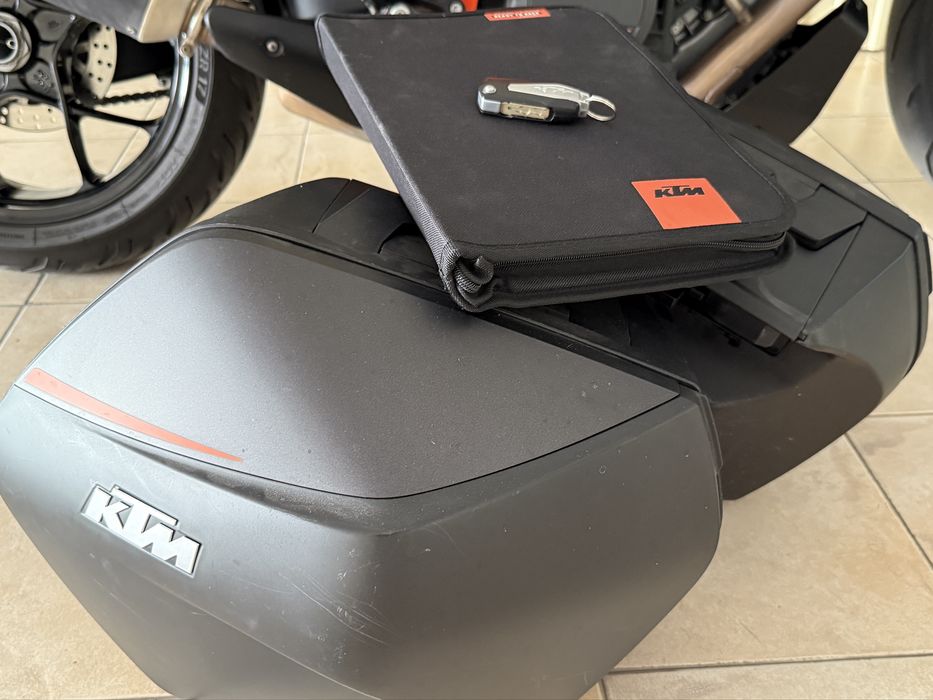 KTM 1290 Super Duke GT