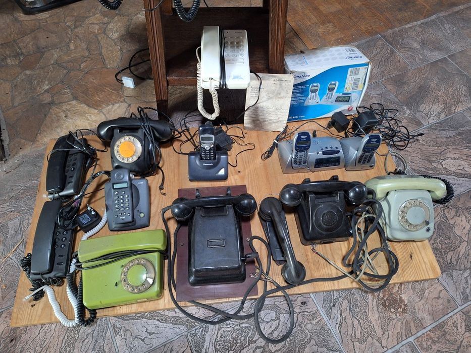 Telefony stacjonarne z czasów PRL