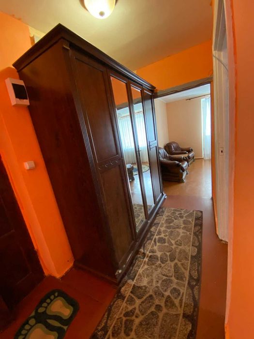 Продам 2-ка на Довженка