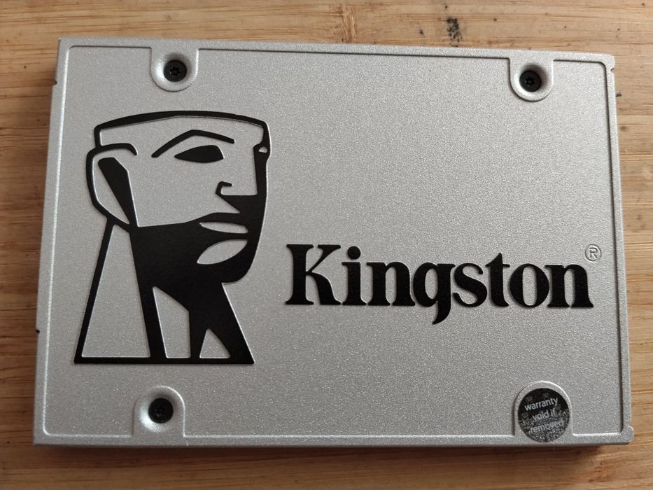Disco interno da marca Kingston a400 de 240GB