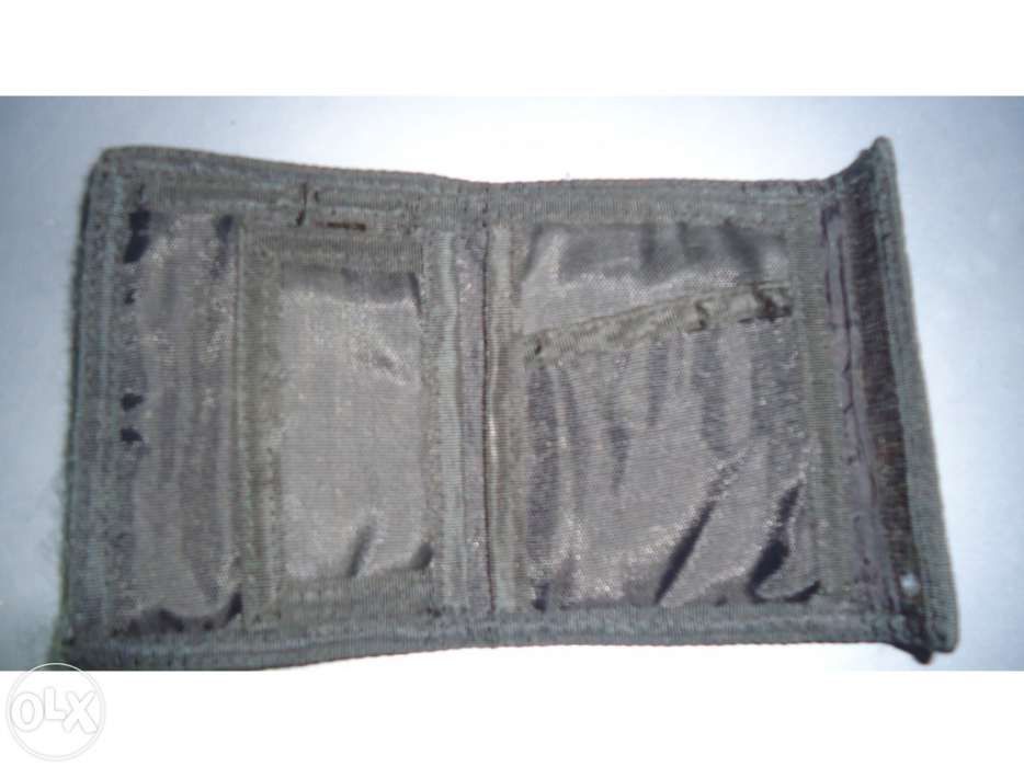 Carteira Preta de Pele - Nova