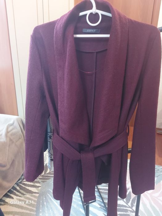 Пальто жіноче Esprit.