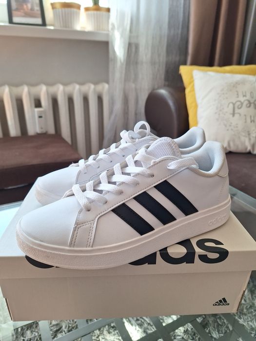 Buty sportowe Adidas  rozmiar 37 i 1/3. JAK NOWE 37 1/3