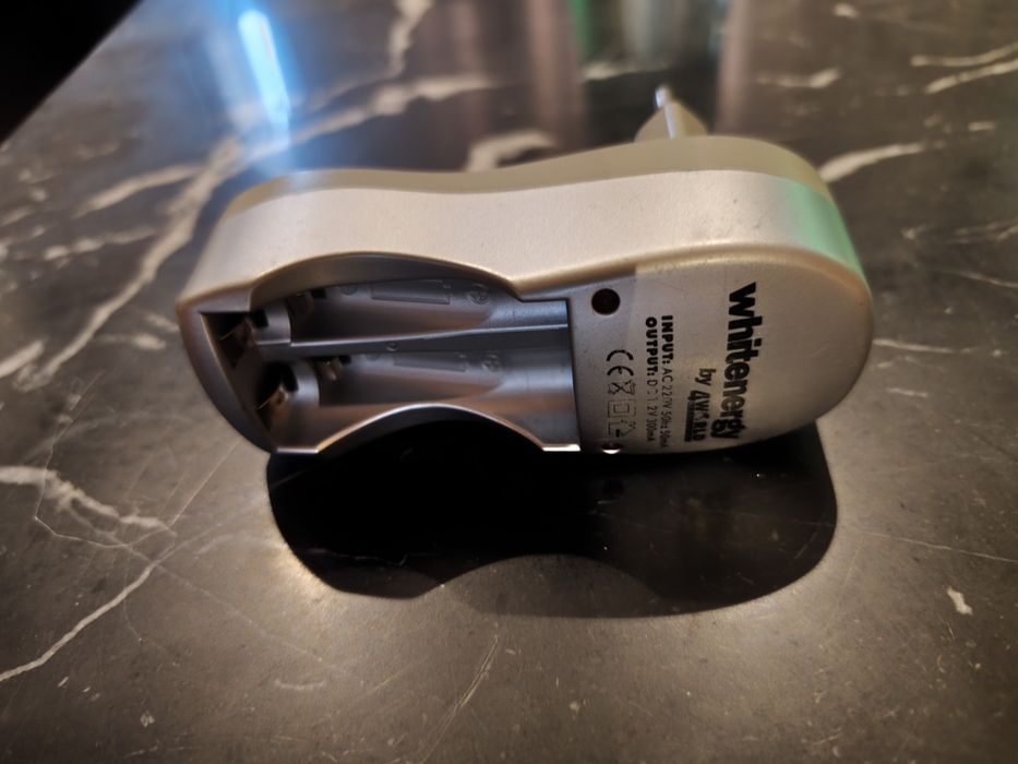 Ładowarka do baterii akumulatorków