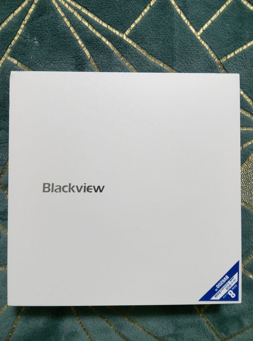 Мобільний телефон BV 6200.