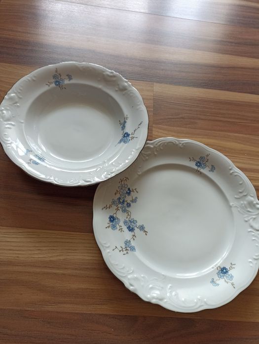 Komplet talerzy porcelanowych
