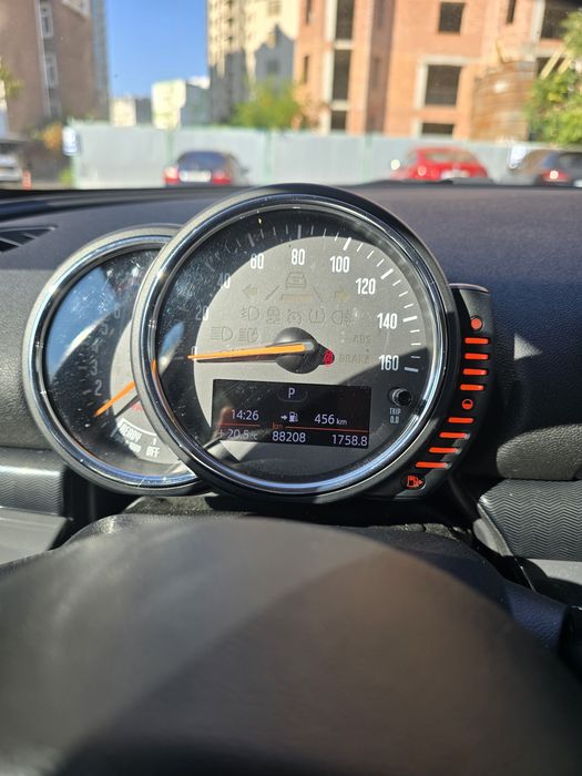 продам MINI clubman