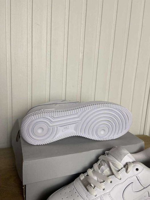 Buty używane Nike Air Force 1 Low org białe skorzane 38