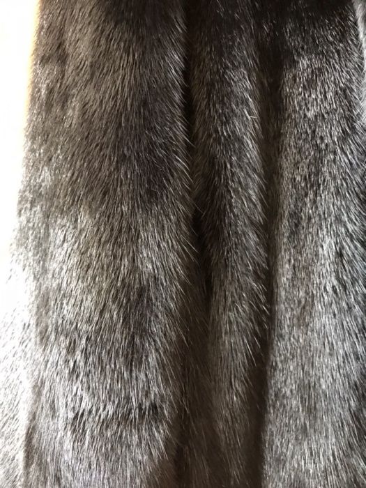 Норкова шуба автоледі з капюшоном
