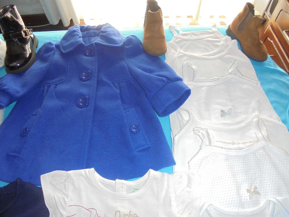 lote de roupa de menina a boneca