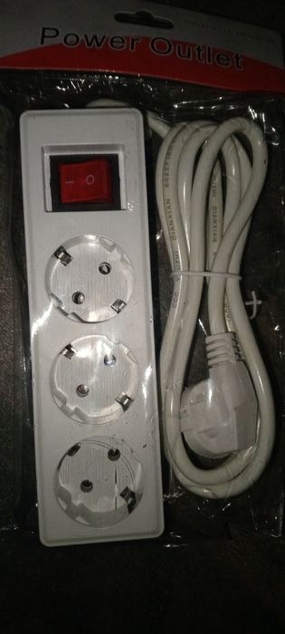 Подовжувач в упаковці