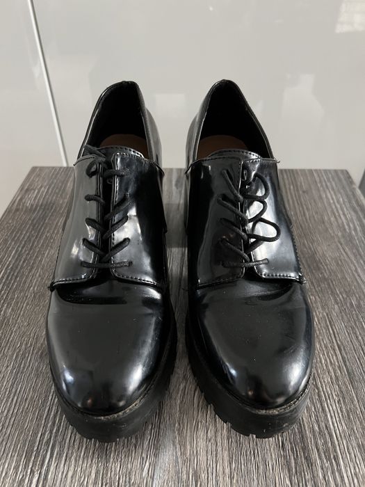 Botki lakierki platforma korurn Zara Trafaluc 39