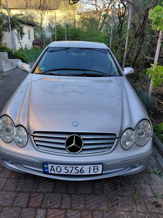 Mercedes  1.8  модель CLK 2004  год