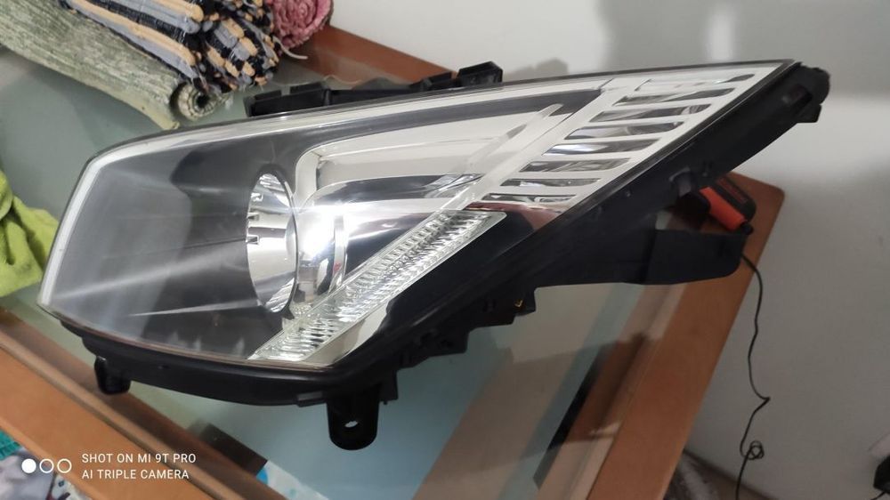 farol xenon esquerdo citroen C6