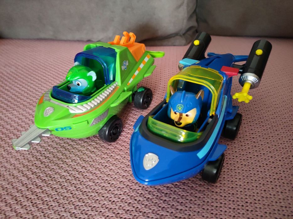 Autka psi partol aqua Rocky, Chase