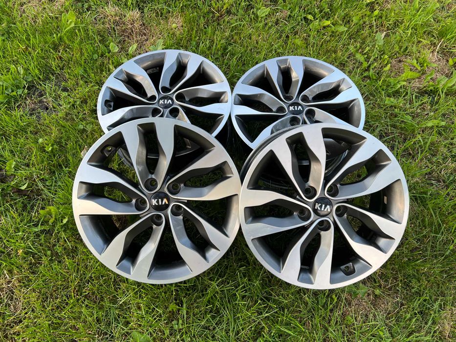 Диски KIA R18 7.5J PCD 5x114.3 ET46 DIA67.1
