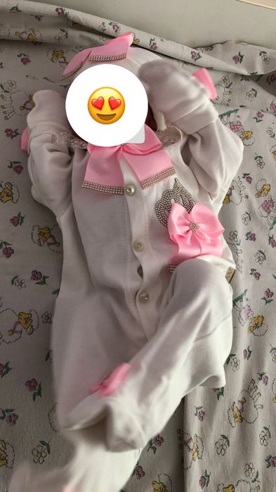 Комплект на виписку для дівчинки