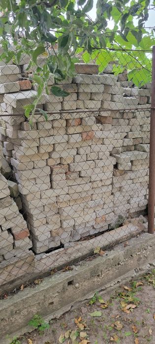 Цегла.  силікатна