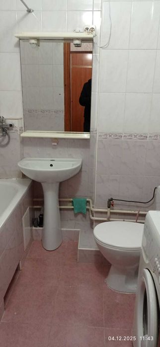 продам свою 1-кімн квартиру на проспекті Лісовий 35