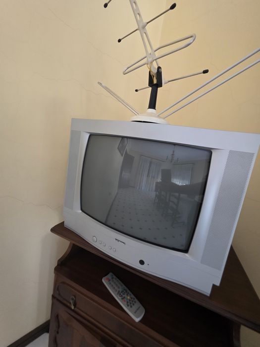 TV com comando - Electronia