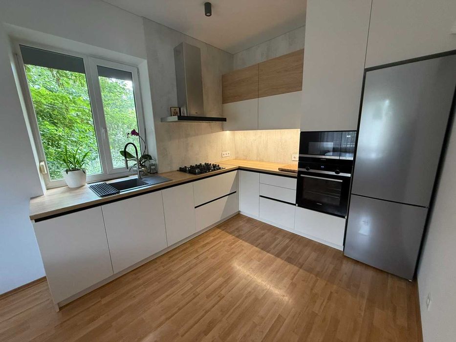 СІМЕЙНИЙ ДІМ з гостьовим будинком, ДержПрограми - ТАК