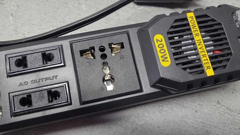 Перетворювач напруги 200W — інвертор 12V на 220V