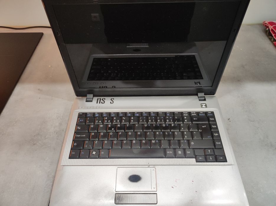 Portátil Insys m748s para peças