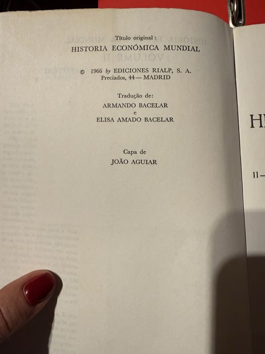 2 livros “ Historia Economica Mundial”