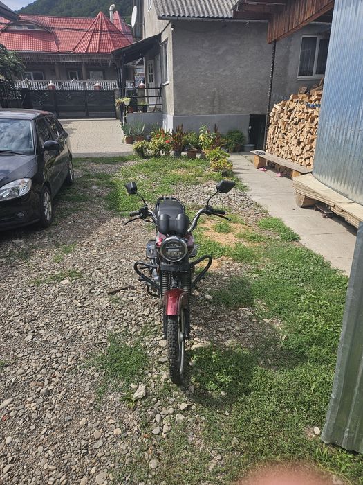 Продам Mustang fit 125