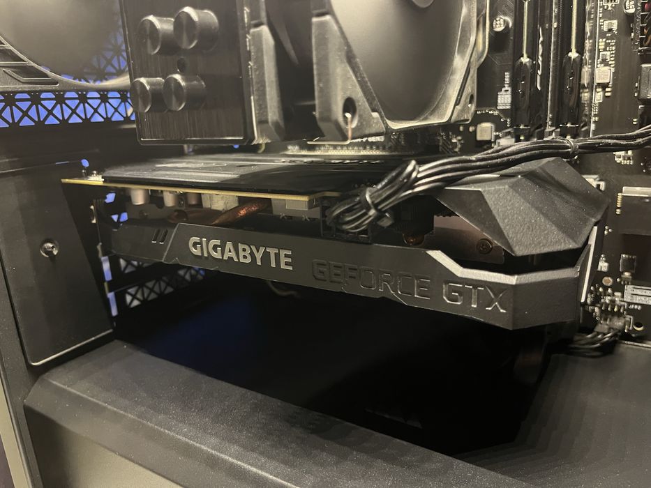 Відеокарта GIGABYTE 1660super 6gb