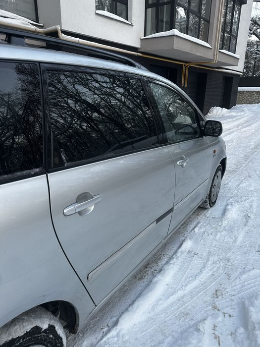 Toyota Avensis Verso